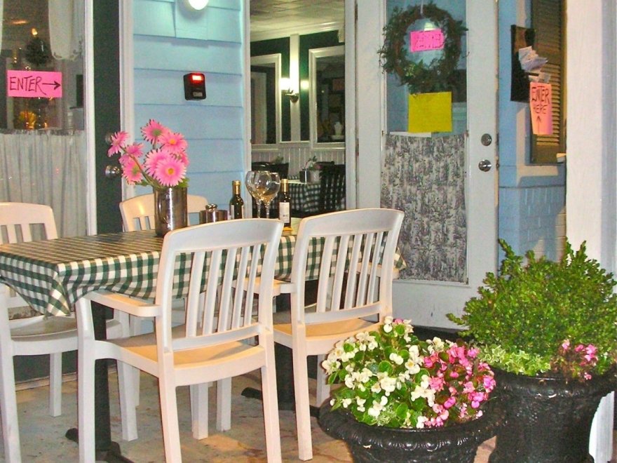 Lizzie's Cafe & Bistro 142nd St.