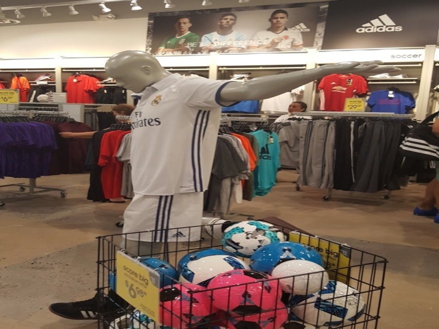 Adidas Outlet