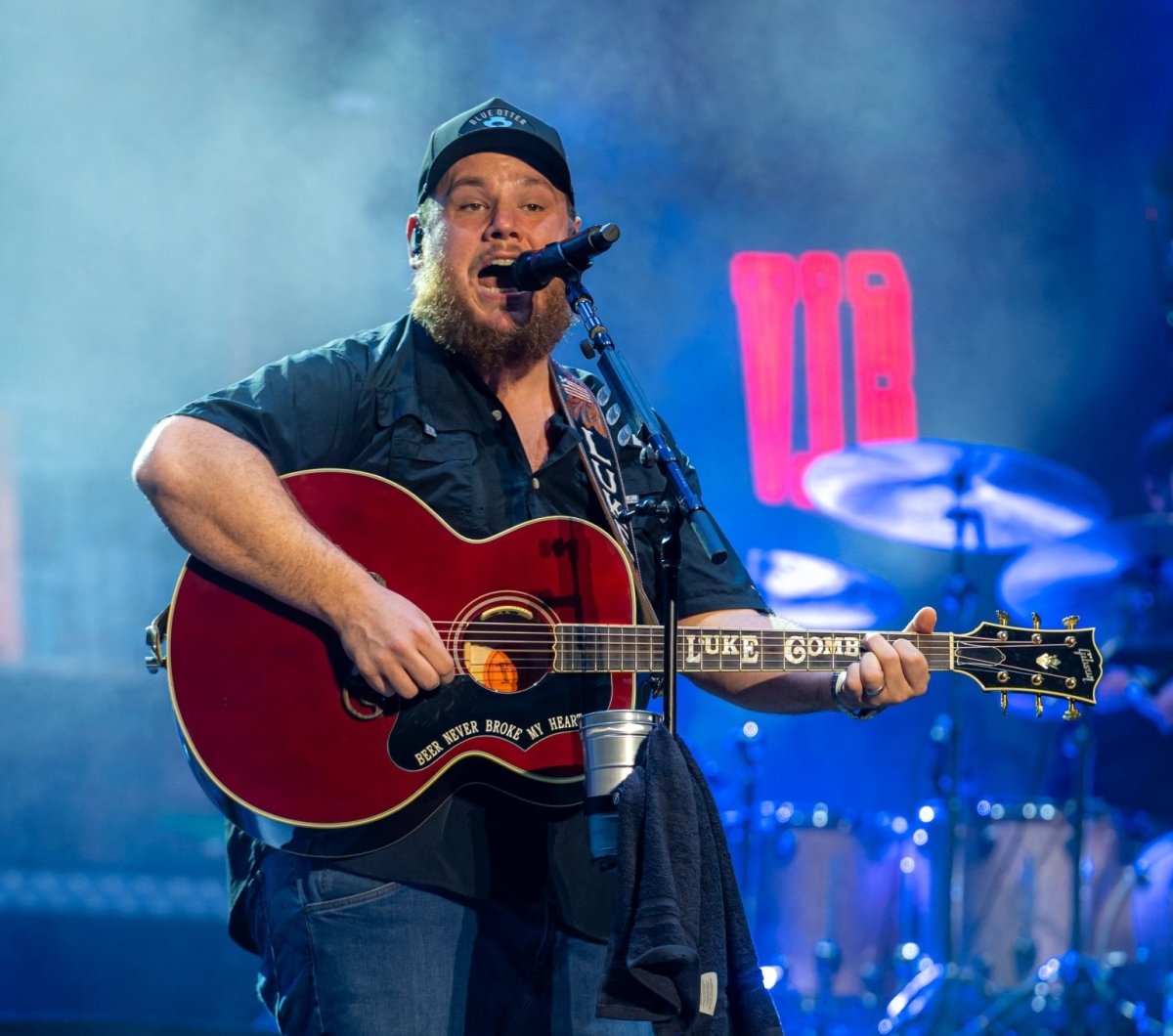Luke Combs Luke Combs at Country Calling